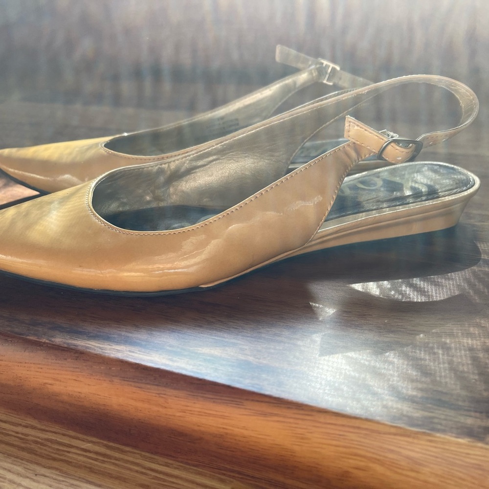 Sam Edelman Tan flat Slingbacks - Picture 6 of 7